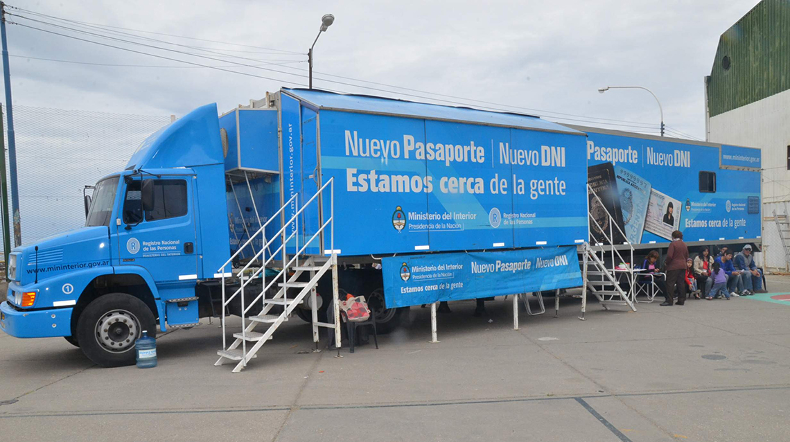 Lleg&oacute; el cami&oacute;n DNI 