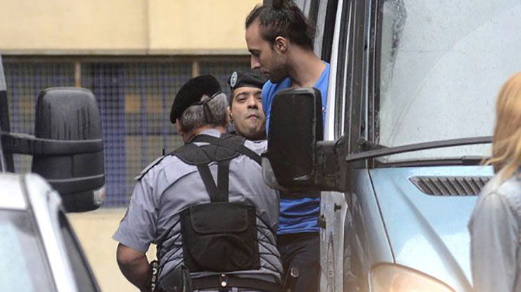 Fari&ntilde;a apunt&oacute; a Cristina y a Nestor
