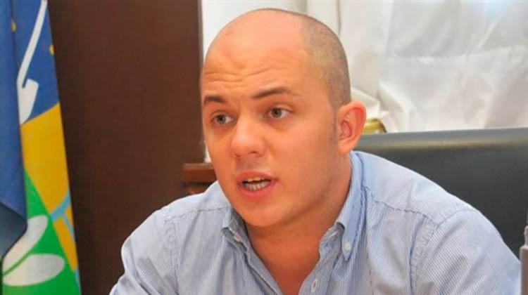 Nuevejulienses fueron becados por Zurro