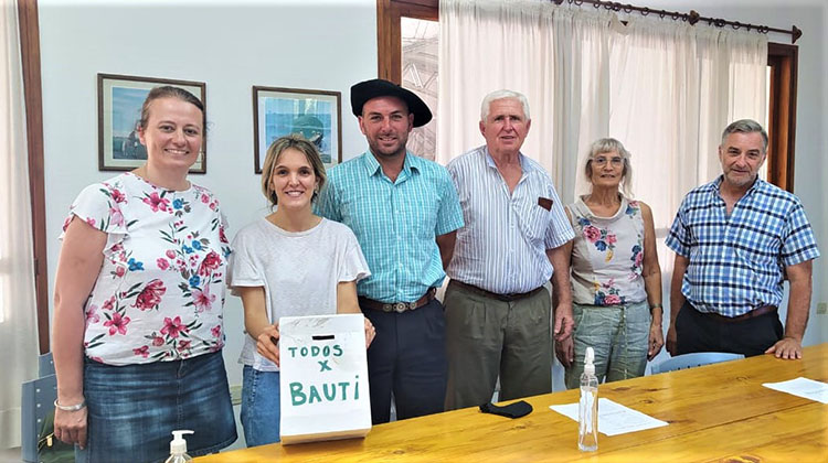 Se entreg&oacute; lo recaudado por Bauti