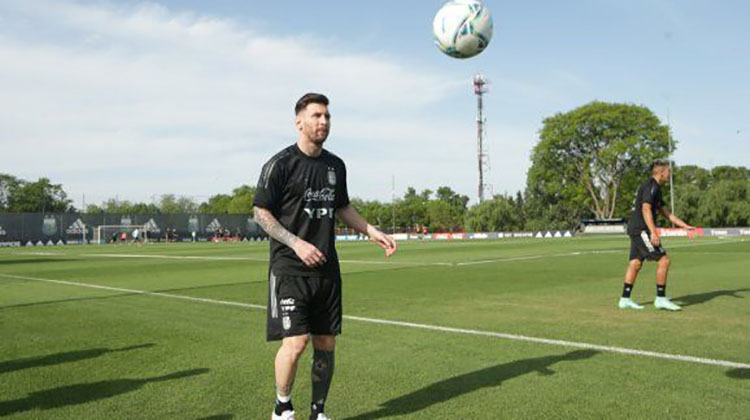 Messi dio positivo de Covid