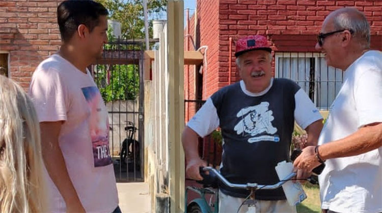 ​Nacho Palacios recorri&oacute; Barrio Los Abuelos