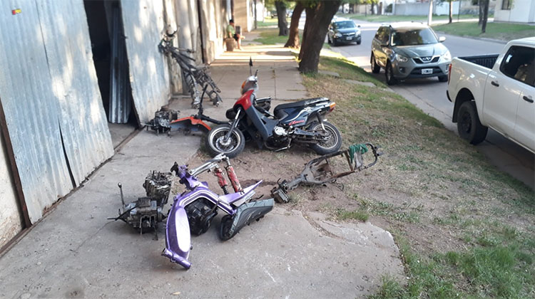 Solicitan prohibir la venta de ca&ntilde;os de escape ruidosos