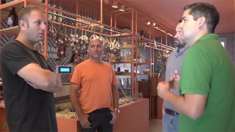 ​Nacho Palacios se reuni&oacute; con comerciantes