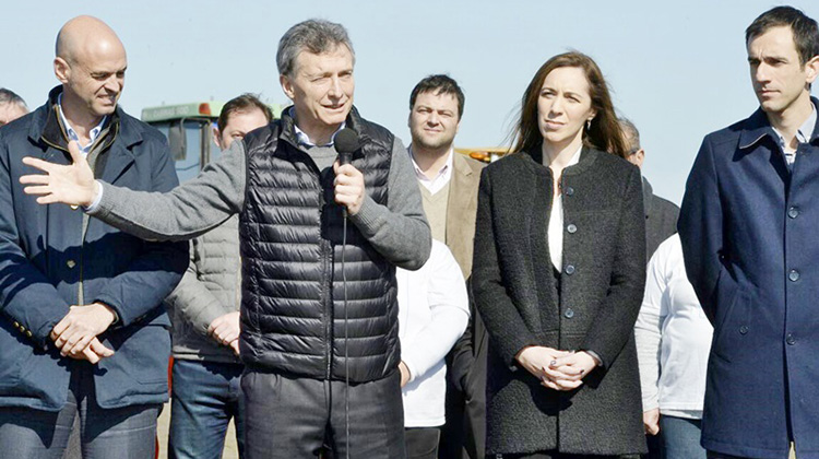 Macri inaugur&oacute; obras de la Autopista Ruta 7
