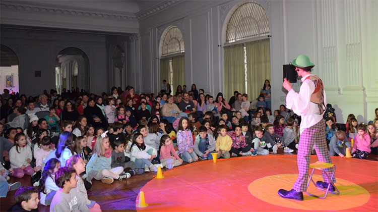 ​Las familias de Nueve de Julio disfrutaron del show circense de &ldquo;A juglar&rdquo;