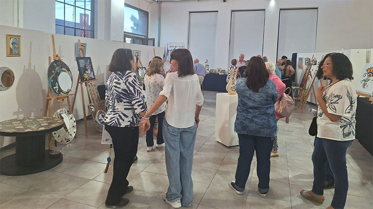 ​Brillante exposici&oacute;n de arte en mosaico