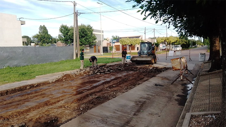 Se realizan trabajos de bacheo
