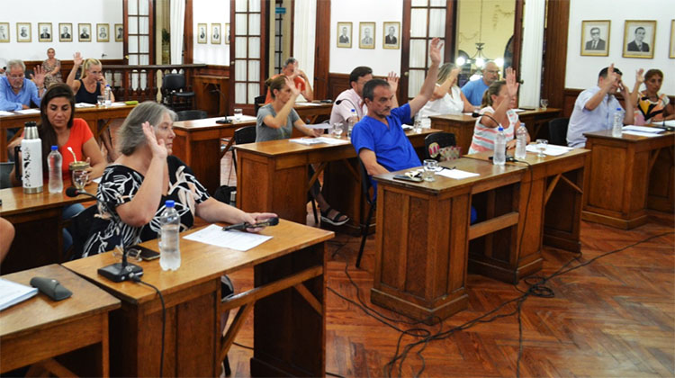 HCD: Piden informes por extracci&oacute;n de tierras de un particular