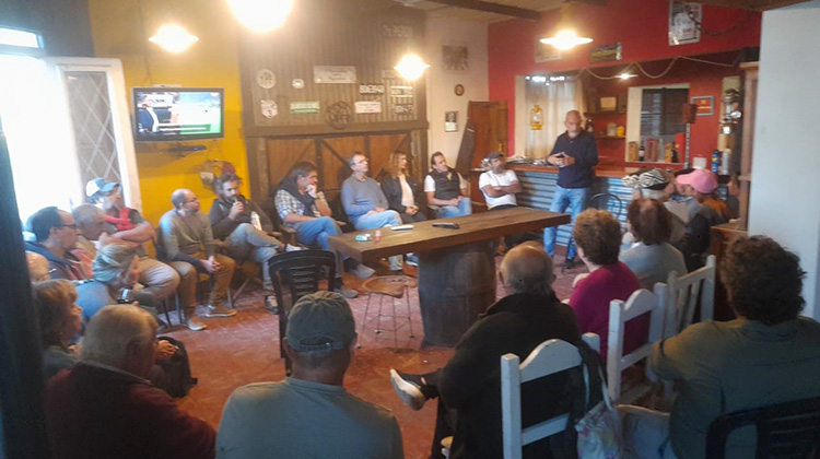 ​El Chaj&aacute;: Reuni&oacute;n con productores agropecuarios
