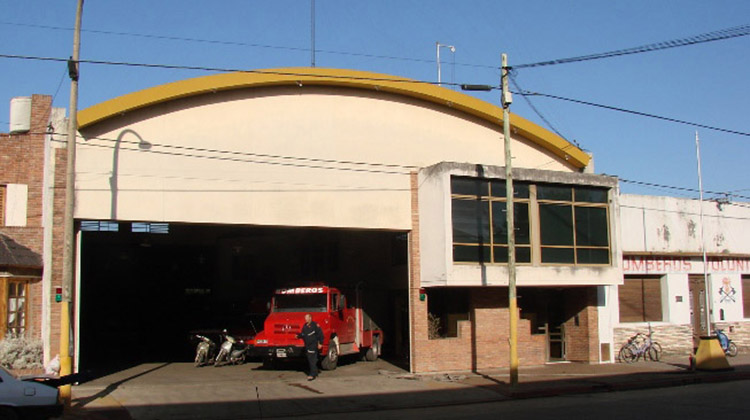 Bomberos acude a incendio de terreno en Planta urbana
